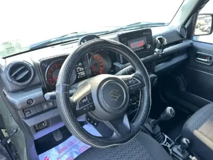 Photo 12 Suzuki Jimny  1.5 VVT Privilège
