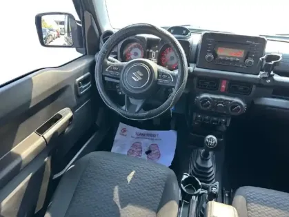 Photo 7 Suzuki Jimny  1.5 VVT Privilège