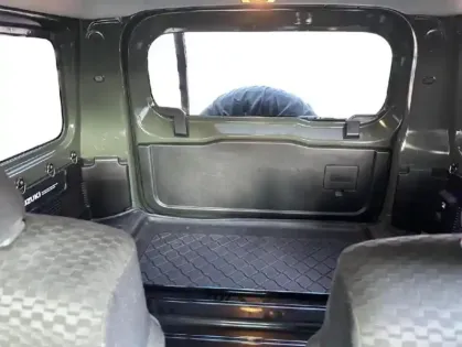 Photo 13 Suzuki Jimny  1.5 VVT Privilège