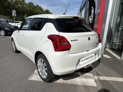 Photo 6 Suzuki Swift  1.2 Hybrid 83ch Privilège
