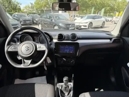 Photo 8 Suzuki Swift  1.2 Hybrid 83ch Privilège