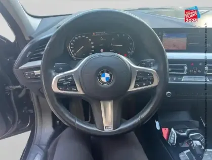 Photo 11 BMW Serie 1 Série 1 118iA 140ch Luxury DKG7