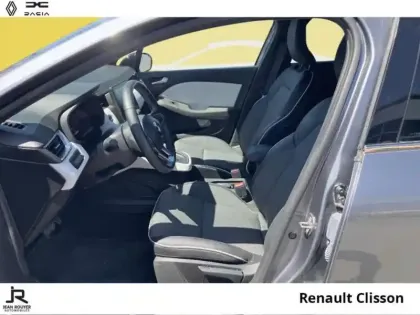 Photo 8 Renault Clio  1.6 E-Tech hybride 145ch Techno