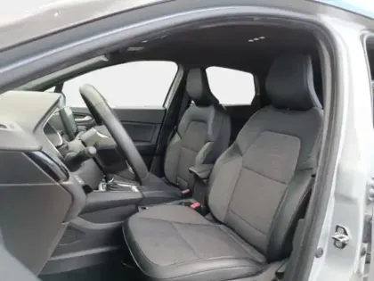 Photo 13 Renault Captur  1.6 E-Tech hybride 145ch Rive Gauche