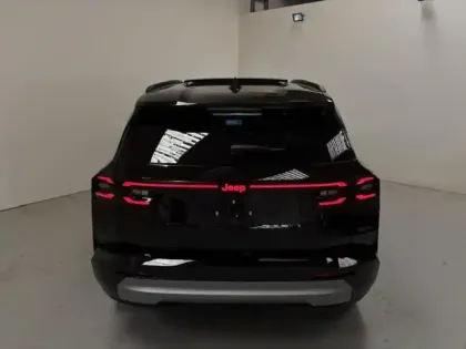 Photo 14 Jeep Compass  1.6 Turbo T4 225ch e-Hybrid Plug-in Summit BVR7