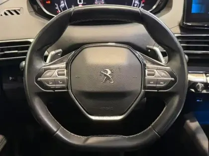 Photo 14 Peugeot 3008  1.2 130 S&S Allure Pack EAT8 GPS Camera LED
