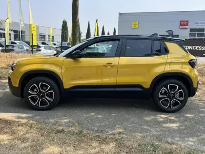 Photo 7 Jeep Avenger  1.2 Turbo T3 110ch e-Hybrid Summit BVR6