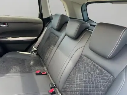 Photo 13 Suzuki Vitara  1.4 Boosterjet Hybrid 110ch Style Auto MY25
