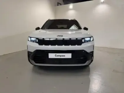 Photo 5 Jeep Compass  1.2 Turbo T3 145ch e-Hybrid First Edition BVR6