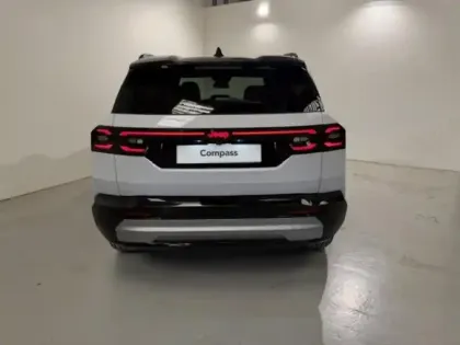 Photo 6 Jeep Compass  1.2 Turbo T3 145ch e-Hybrid First Edition BVR6