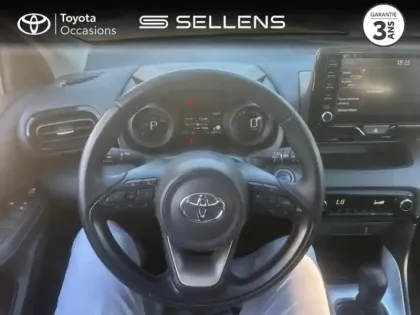 Photo 8 Toyota Yaris  116h Design 5p