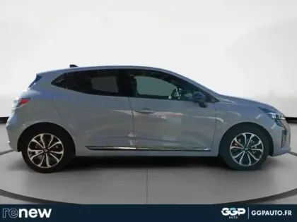 Photo 5 Renault Clio  1.6 E-Tech 145ch full hybrid Techno - 24