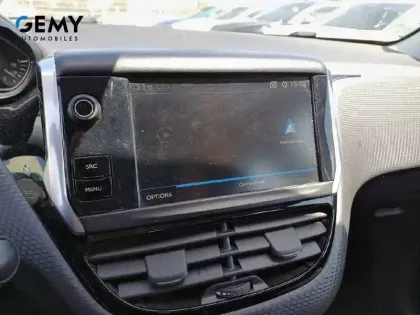 Photo 14 Peugeot 208  1.2 PureTech 82ch BVM5