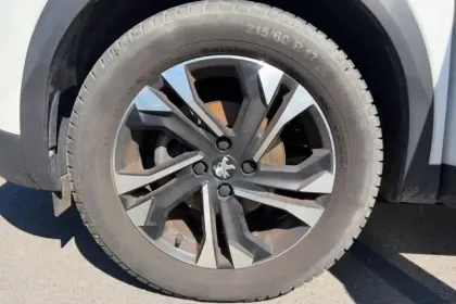 Photo 12 Peugeot 2008  PureTech 130 S&S EAT8