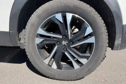 Photo 11 Peugeot 2008  PureTech 130 S&S EAT8
