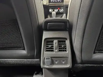 Photo 29 Renault Captur  E-Tech full hybrid 145