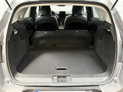 Photo 12 Renault Captur  E-Tech full hybrid 145