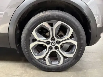 Photo 36 Renault Captur  E-Tech full hybrid 145