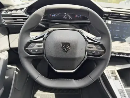 Photo 8 Peugeot 308  Hybrid 145 e-DCS6