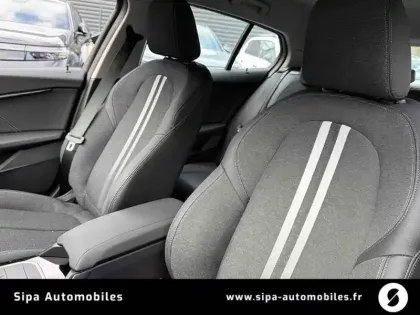 Photo 28 BMW Serie 1 120i 178 ch DKG7