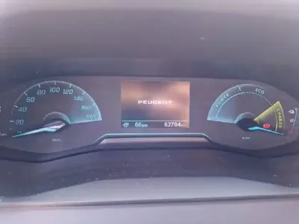 Photo 9 Peugeot 2008  Electrique 136 ch