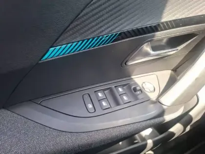 Photo 19 Peugeot 2008  Electrique 136 ch