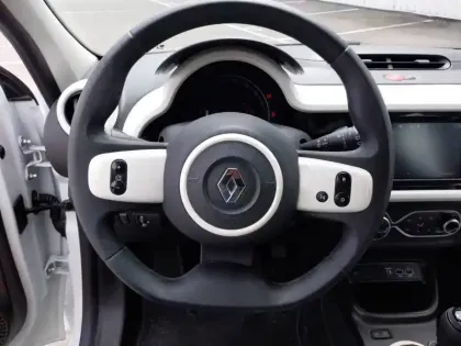 Photo 11 Renault Twingo  III SCe 65