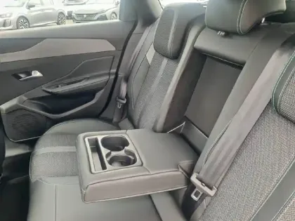 Photo 23 Peugeot 308  SW PHEV 180 e-EAT8