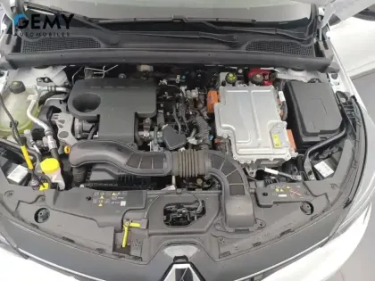 Photo 46 Renault Clio  SOCIETE E-TECH FULL HYBRID 145