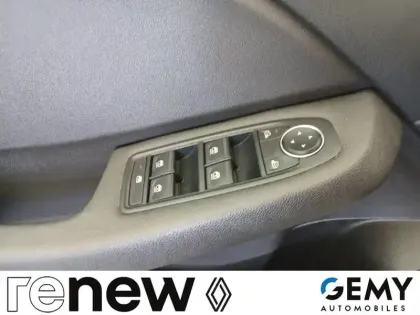 Photo 30 Renault Clio  SOCIETE E-TECH FULL HYBRID 145