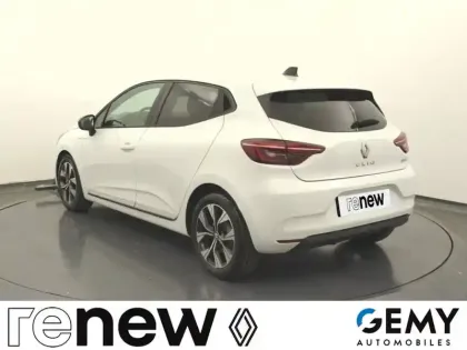 Photo 21 Renault Clio  SOCIETE E-TECH FULL HYBRID 145