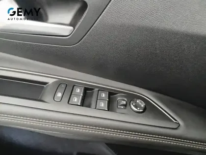 Photo 15 Peugeot 3008  Hybrid 225 e-EAT8