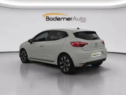 Photo 11 Renault Clio  E-Tech full hybrid 145
