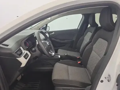 Photo 23 Renault Clio  E-Tech full hybrid 145