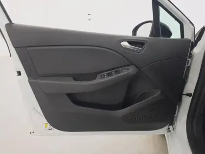Photo 35 Renault Clio  E-Tech full hybrid 145