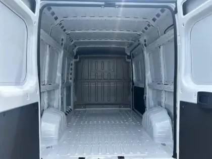 Photo 12 Peugeot Boxer  FGN 3.3 T L2H2 140 S&S BVM6