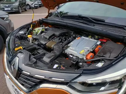 Photo 15 Renault Captur  E-Tech Plug-in 160 - 21