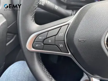 Photo 19 Renault Captur  E-Tech full hybrid 145