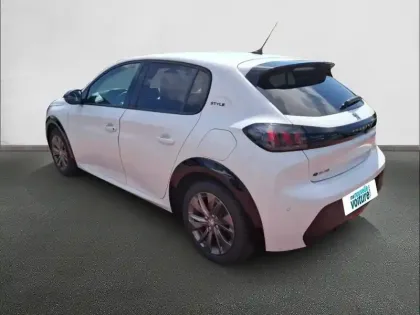 Photo 6 Peugeot 208  Electrique 50 kWh 136ch