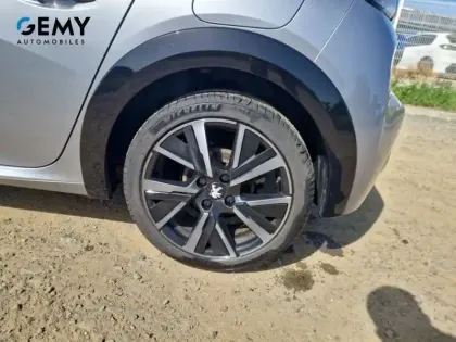 Photo 10 Peugeot 208  PureTech 100 S&S BVM6