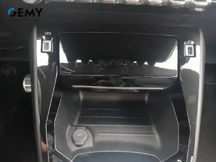 Photo 42 Peugeot 208  PureTech 100 S&S BVM6