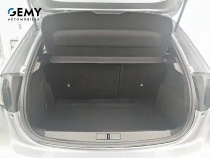 Photo 27 Peugeot 208  PureTech 100 S&S BVM6