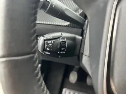 Photo 45 Peugeot 208  PureTech 100 S&S BVM6