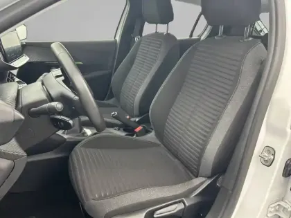 Photo 37 Peugeot 208  PureTech 100 S&S BVM6