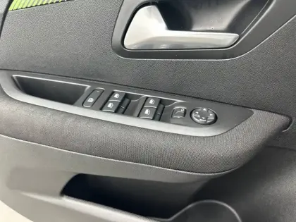 Photo 46 Peugeot 208  PureTech 100 S&S BVM6