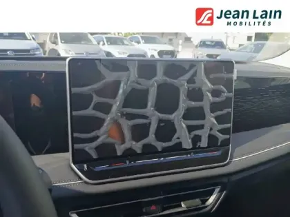 Photo 14 Volkswagen Tiguan  1.5 eTSI 150ch DSG7