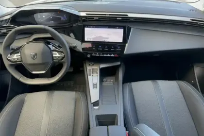 Photo 11 Peugeot 308  BlueHDi 130ch S&S EAT8