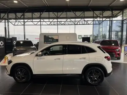 Photo 7 Mercedes GLA  180 d 8G-DCT