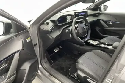 Photo 44 Peugeot 208  Hybrid 110 e-DCS6