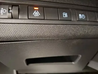 Photo 27 Peugeot 3008  Hybrid 225 e-EAT8